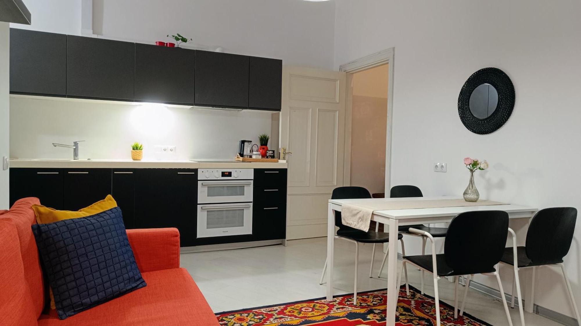 Julia Lacplesa Apartments Riga Exterior photo